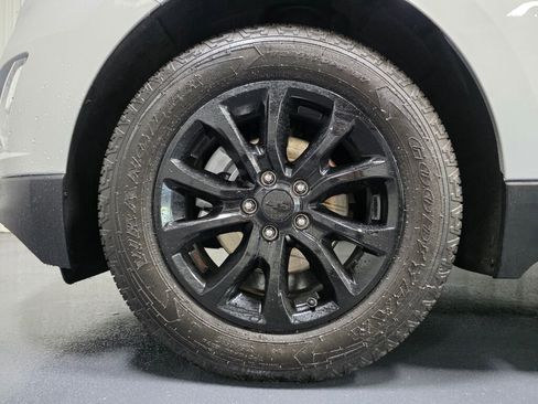 Used 2019 Chevrolet Equinox LT FWD image 5
