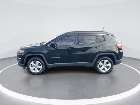 Used 2017 Jeep Compass Latitude image 5