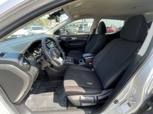 Used 2021 Nissan Rogue Sport S image 27