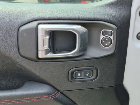 Used 2021 Jeep Wrangler Unlimited Rubicon AWD/4WD image 12