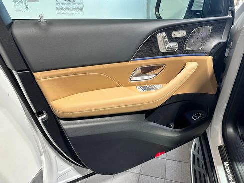 New 2026 Mercedes-Benz GLS 450 4MATIC image 8