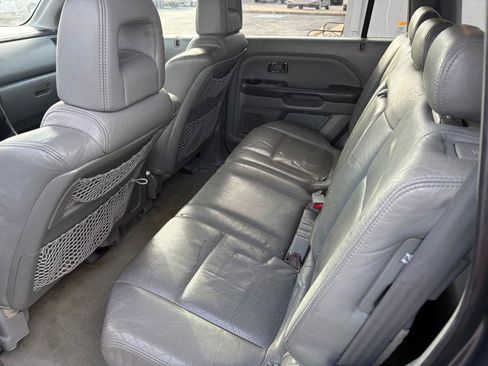 Used 2004 Honda Pilot EX image 8