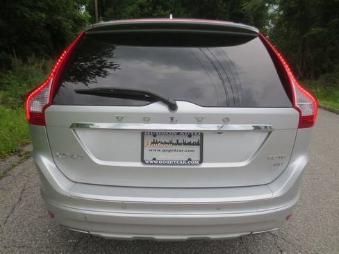 Used 2016 Volvo XC60 T6 AWD/4WD image 6