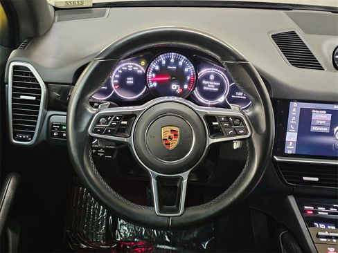 Used 2019 Porsche Cayenne Base image 19