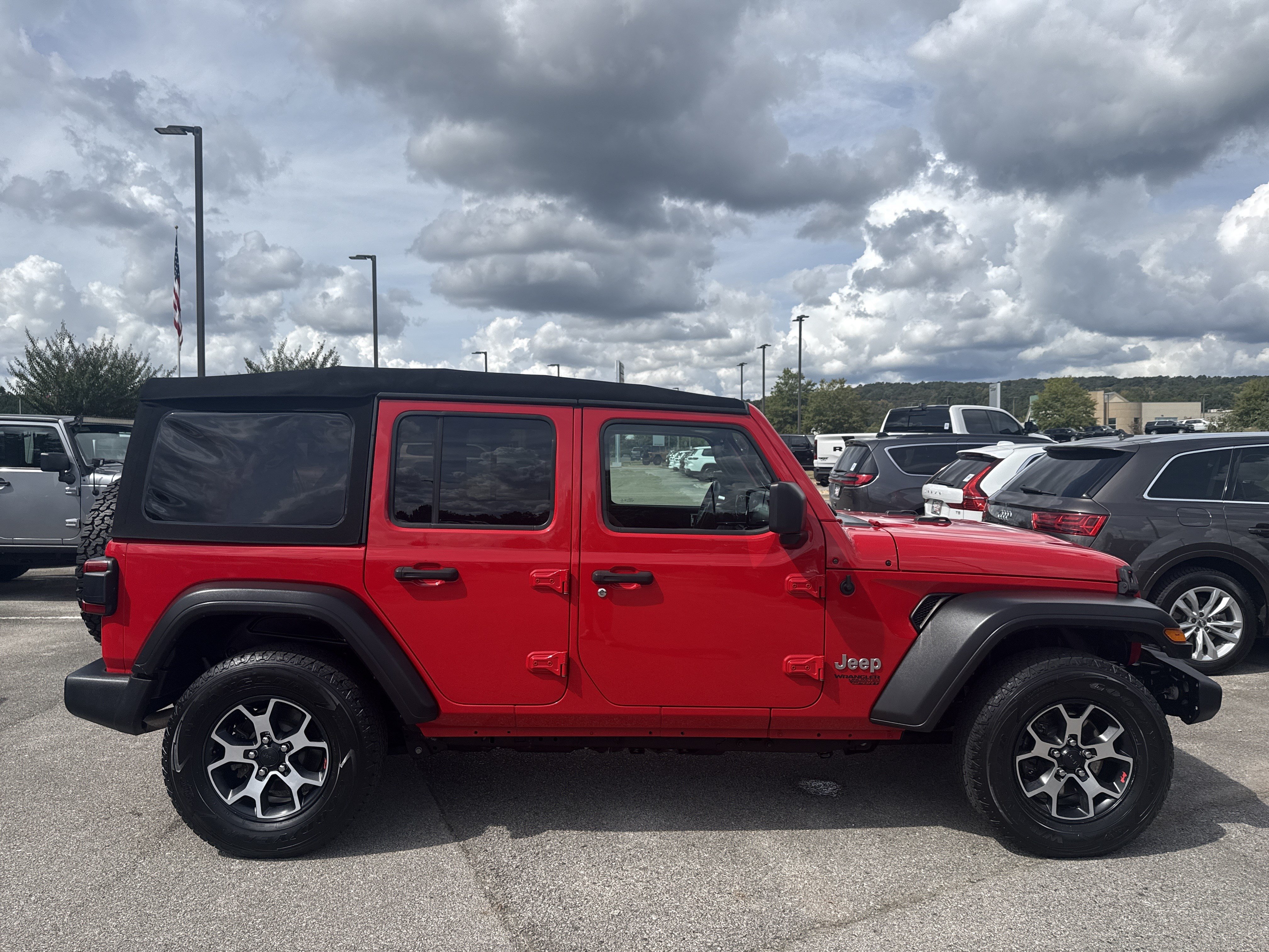 Used 2019 Jeep Wrangler Unlimited Sport S AWD/4WD image 8