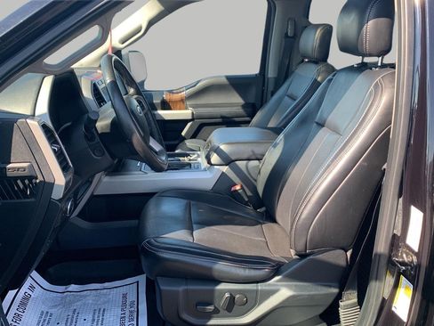 Used 2019 Ford F150 Lariat w/ Equipment Group 502A Luxury AWD/4WD image 17