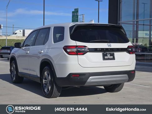 Certified 2025 Honda Pilot EX-L image 5