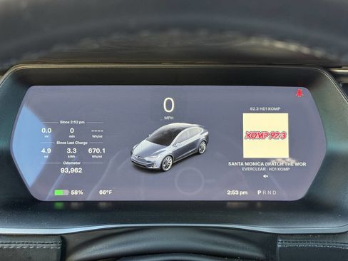 Used 2019 Tesla Model X Long Range image 12