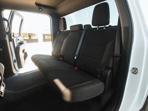 Used 2024 Chevrolet Silverado 2500 LT image 19