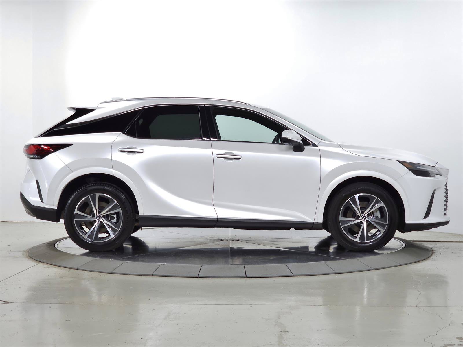Certified 2024 Lexus RX 350 Premium w/ Convenience Package AWD/4WD image 12