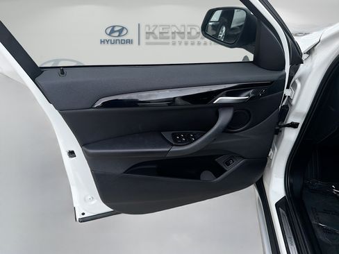 Used 2019 BMW X1 sDrive28i FWD image 18
