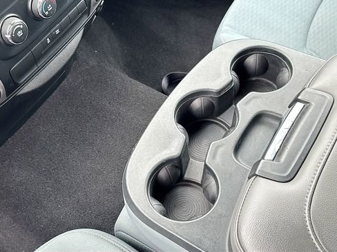 Used 2013 RAM 1500 Express image 19