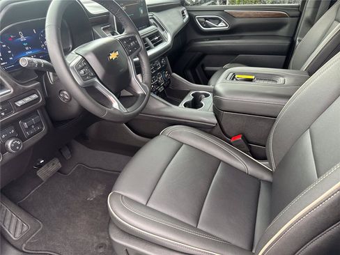 Used 2024 Chevrolet Tahoe Premier w/ Premium Package AWD/4WD image 10