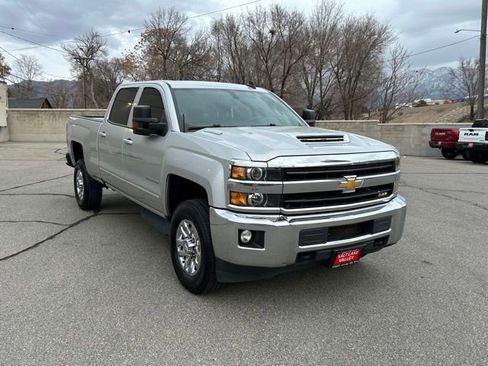 Used 2019 Chevrolet Silverado 2500 LT image 14