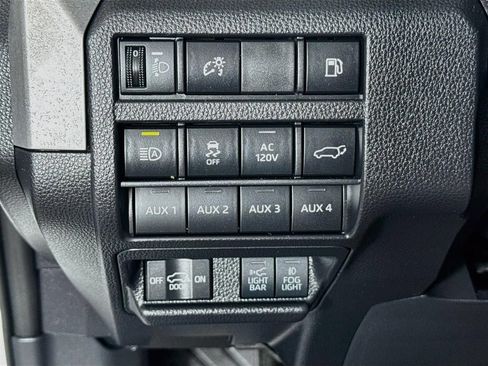 Certified 2025 Toyota 4Runner Trailhunter AWD/4WD image 11