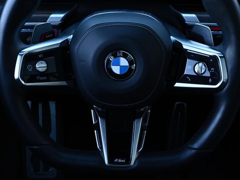 Certified 2024 BMW 760i xDrive w/ Executive Package image 36