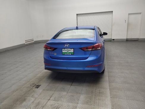 Used 2017 Hyundai Elantra SE image 7
