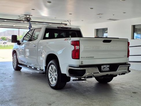 Used 2024 Chevrolet Silverado 1500 LTZ AWD/4WD image 19