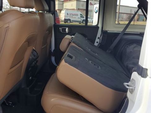 Certified 2022 Jeep Wrangler Unlimited Sahara w/ Cold Weather Group image 25