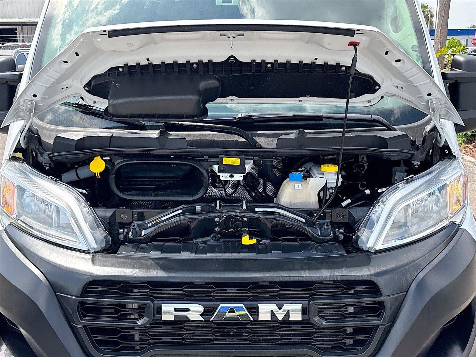 Used 2025 RAM ProMaster 2500 w/ Convenience Group FWD image 28