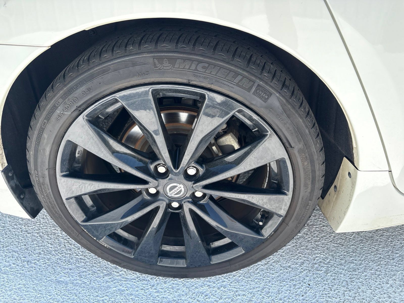 Used 2021 Nissan Maxima SR w/ Sport Mat Group FWD image 8