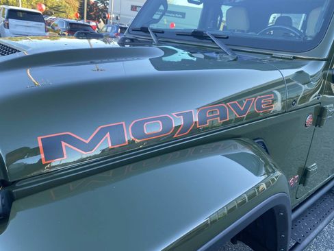 Used 2022 Jeep Gladiator Mojave w/ Dual Top Group image 11