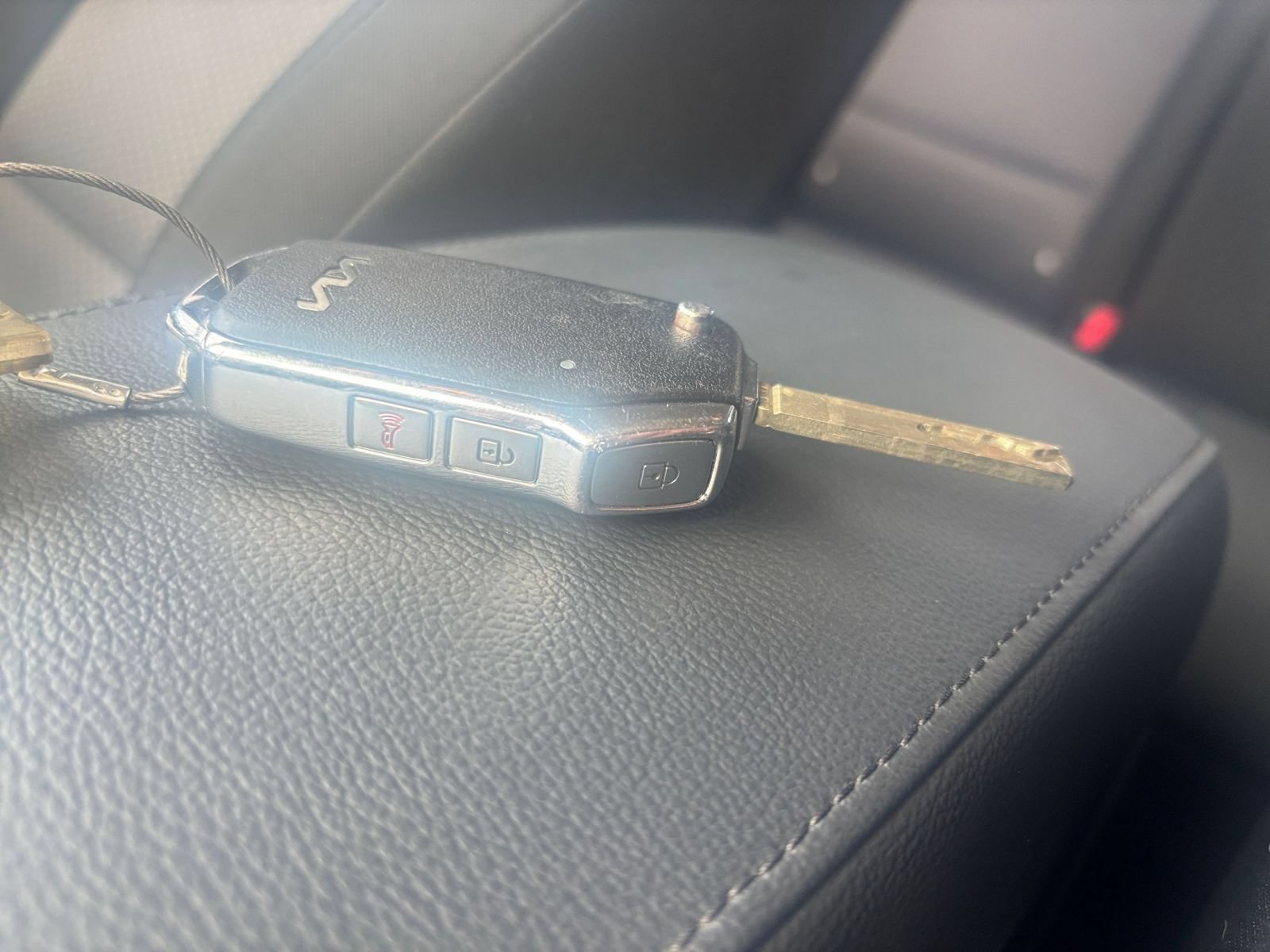 Used 2025 Kia Soul LX w/ LX Technology Package FWD image 20