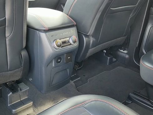 Used 2025 Ford Explorer ST-Line image 17