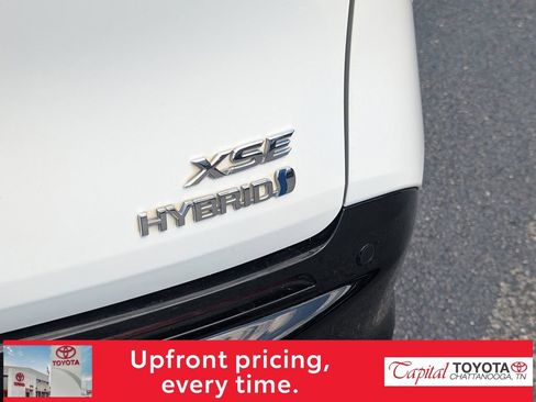 Used 2021 Toyota Sienna XSE FWD image 8