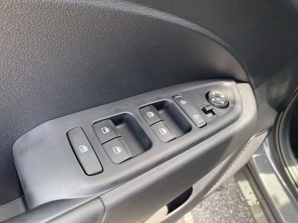 New 2026 Hyundai Venue SEL FWD image 18