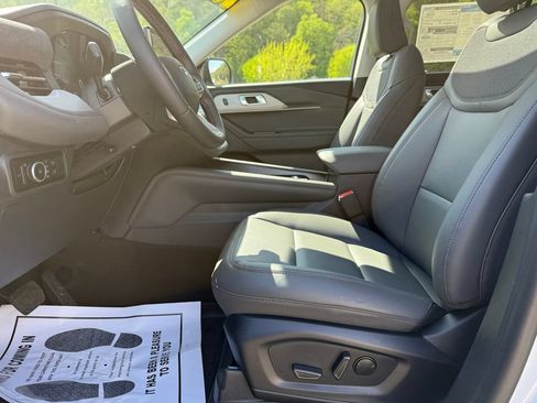 New 2026 Ford Explorer Active w/ Active Comfort Package AWD/4WD image 20