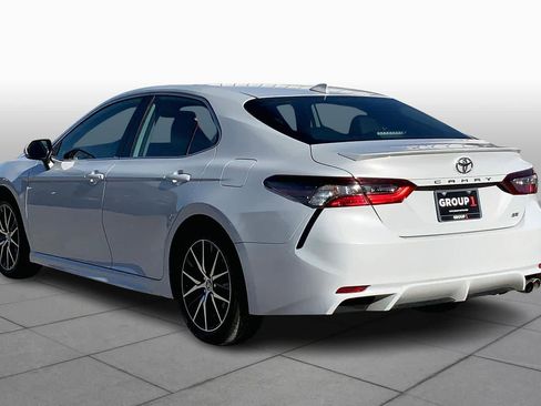 Used 2024 Toyota Camry SE image 11