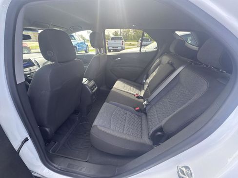 Used 2024 Chevrolet Equinox LT FWD image 8