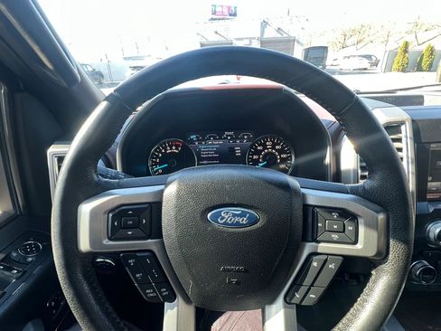 Used 2015 Ford F150 Platinum w/ Equipment Group 701A Luxury AWD/4WD image 15
