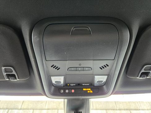 Used 2022 Cadillac XT5 Luxury image 30