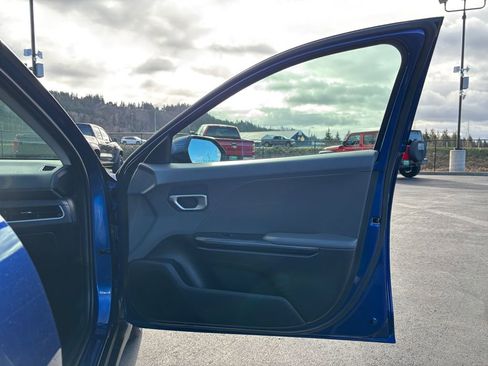 Used 2025 Kia K4 LXS image 26