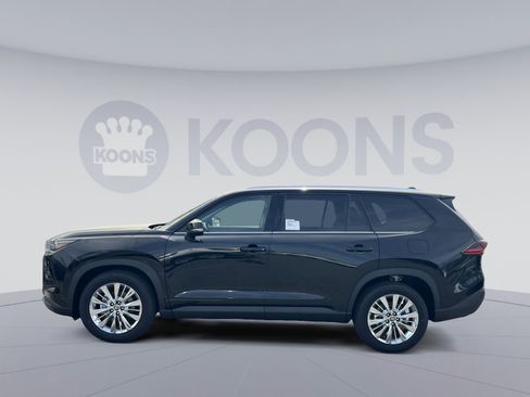 New 2026 Toyota Grand Highlander Platinum image 2