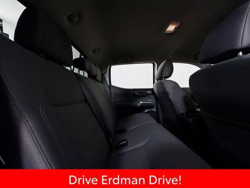 Certified 2022 Toyota Tacoma SR5 w/ Technology Package AWD/4WD image 28