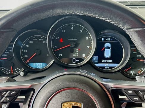 Used 2017 Porsche Cayenne Platinum Edition image 12