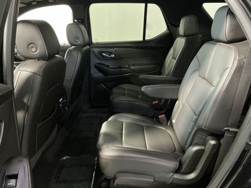 Used 2023 Chevrolet Traverse RS AWD/4WD image 25