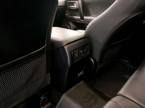 Used 2021 Toyota 4Runner Venture image 24