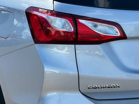 Used 2018 Chevrolet Equinox LT FWD image 26
