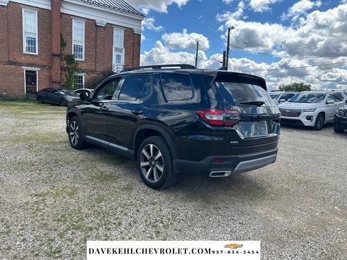Used 2025 Honda Pilot Elite image 3