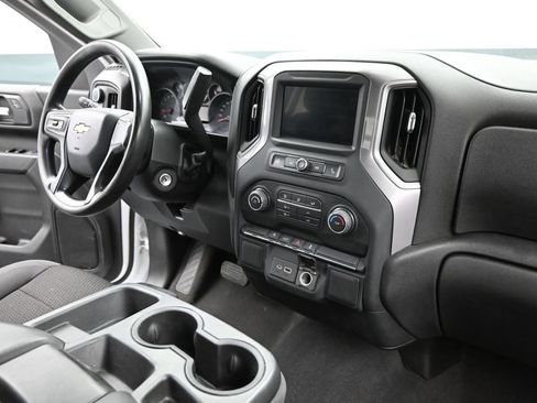 Used 2022 Chevrolet Silverado 1500 Custom AWD/4WD image 21