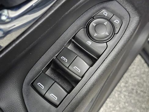 Used 2019 Chevrolet Equinox LT FWD image 33