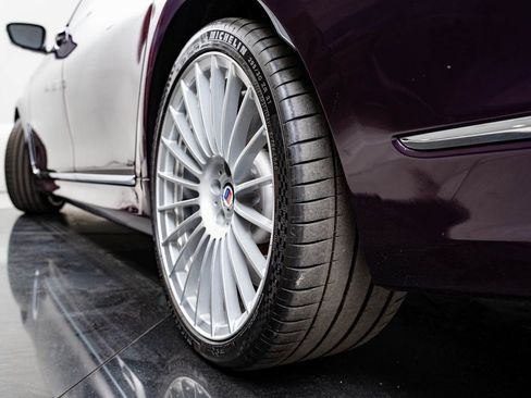 Certified 2022 BMW ALPINA B7 xDrive w/ Luxury Rear Seating Package image 57