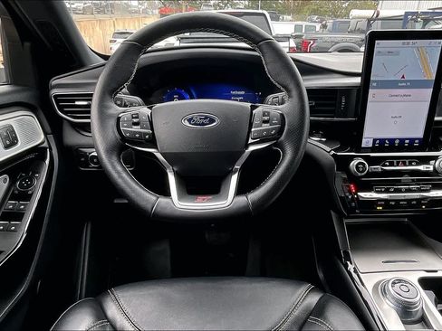 Used 2022 Ford Explorer ST w/ Equipment Group 401A image 5