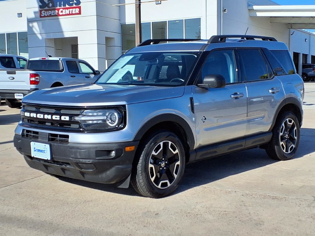 Used 2023 Ford Bronco Sport Outer Banks w/ Tech Package AWD/4WD image 4