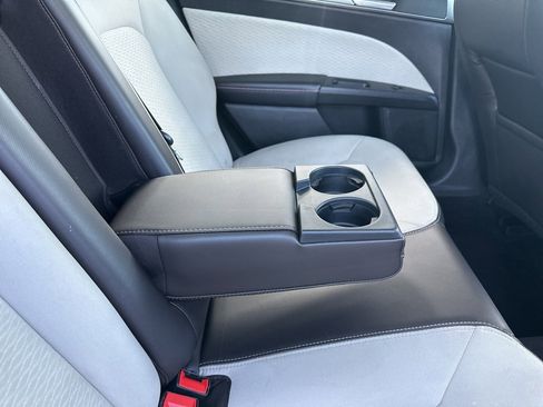 Used 2019 Ford Fusion SE w/ Equipment Group 151A image 50