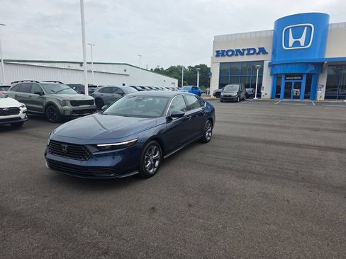 Used 2024 Honda Accord EX image 7
